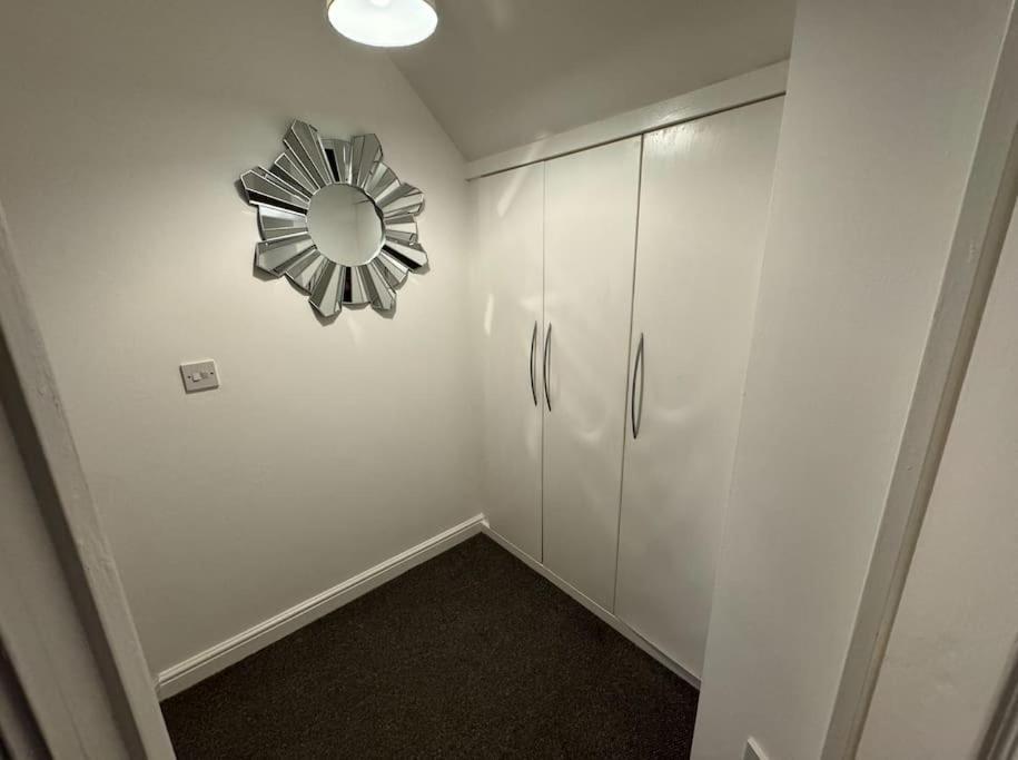 Modern Townhouse - 3 Bed 2.5 Bath 2 Private Gated Parking Villa Wellingborough Eksteriør bilde