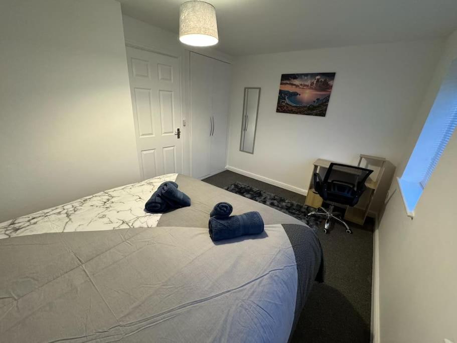 Modern Townhouse - 3 Bed 2.5 Bath 2 Private Gated Parking Villa Wellingborough Eksteriør bilde